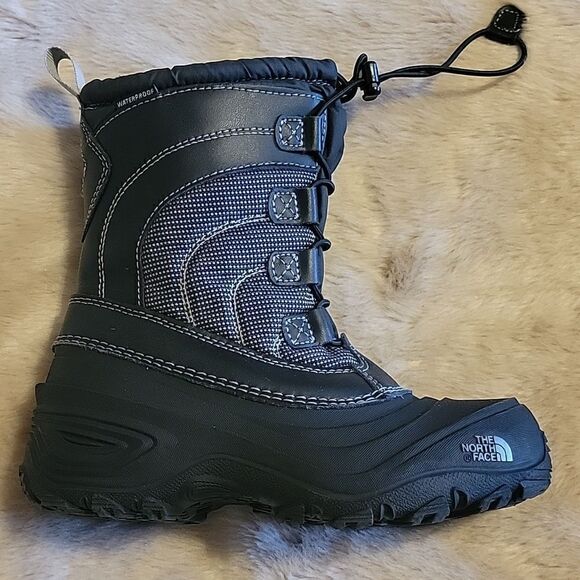THE NORTH FACE TNF BLACK ALPENGLOW IV WATERPROOF WINTER BOOTS, SIZE 2 - Picture 2 of 11